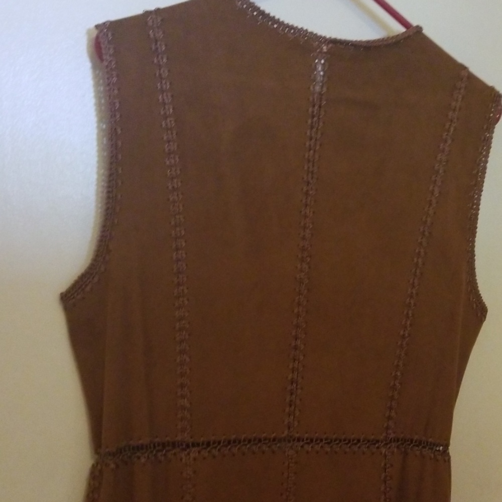 Vest - Picture 8 of 8